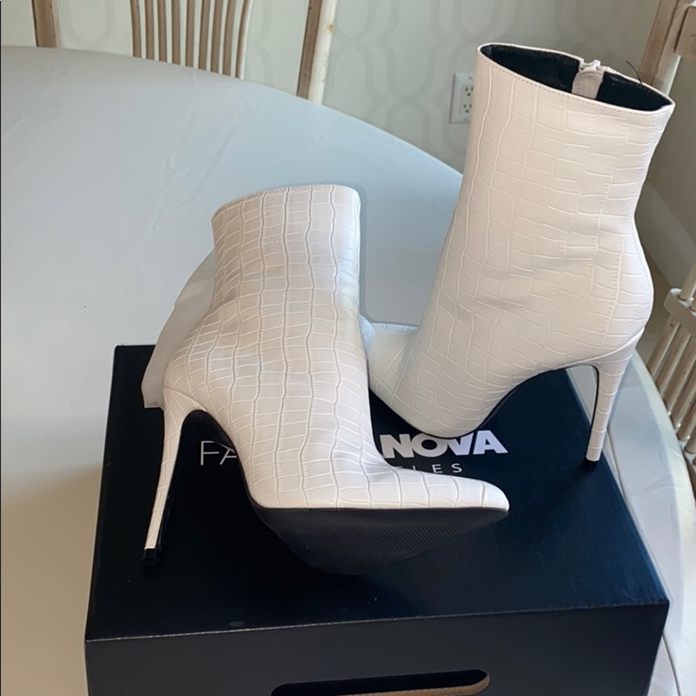 SOLD!!!!! Heel Booties